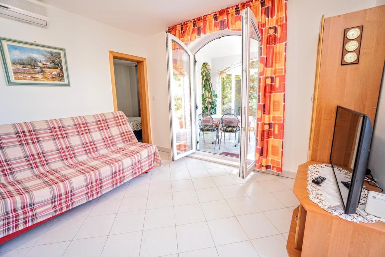 Apartment Vlado Zambratija  Buitenkant foto