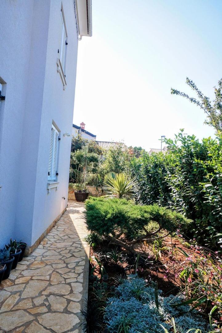 Apartment Vlado Zambratija  Buitenkant foto