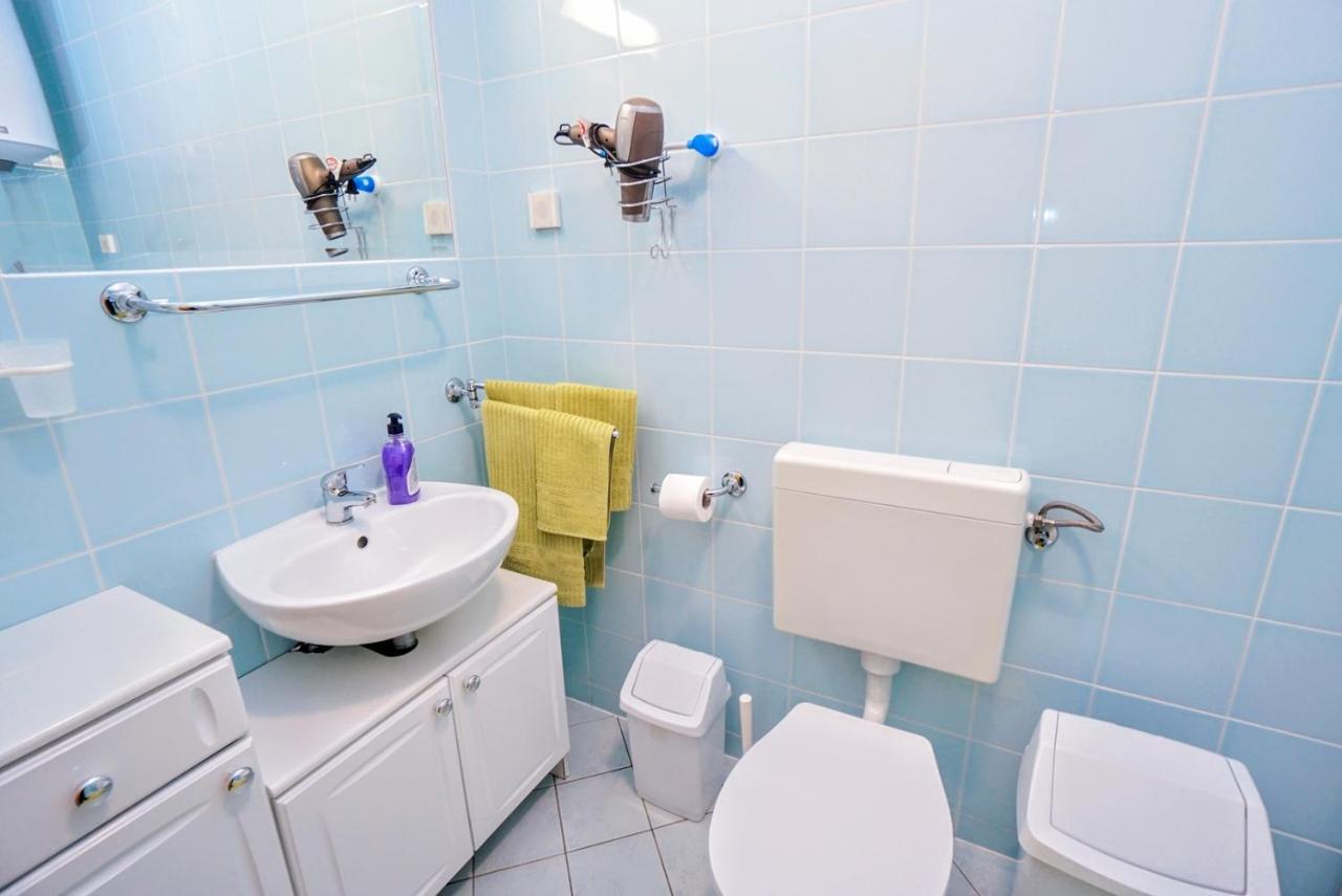 Apartment Vlado Zambratija  Buitenkant foto