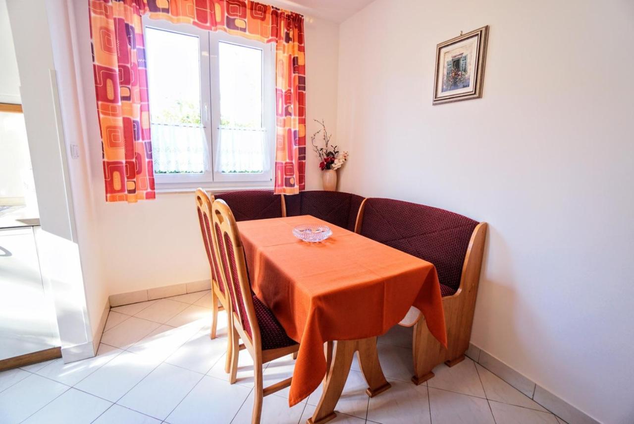 Apartment Vlado Zambratija  Buitenkant foto