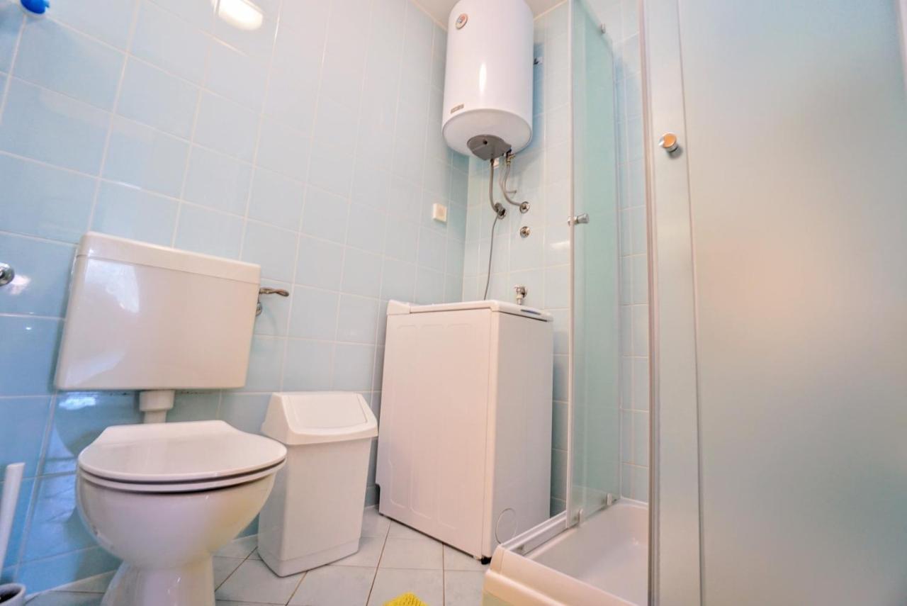 Apartment Vlado Zambratija  Buitenkant foto